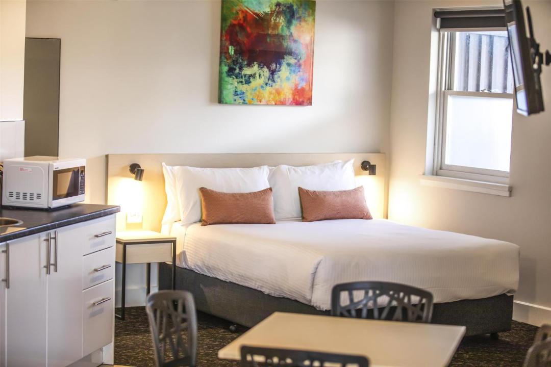 Photo of Others in Sunshine West