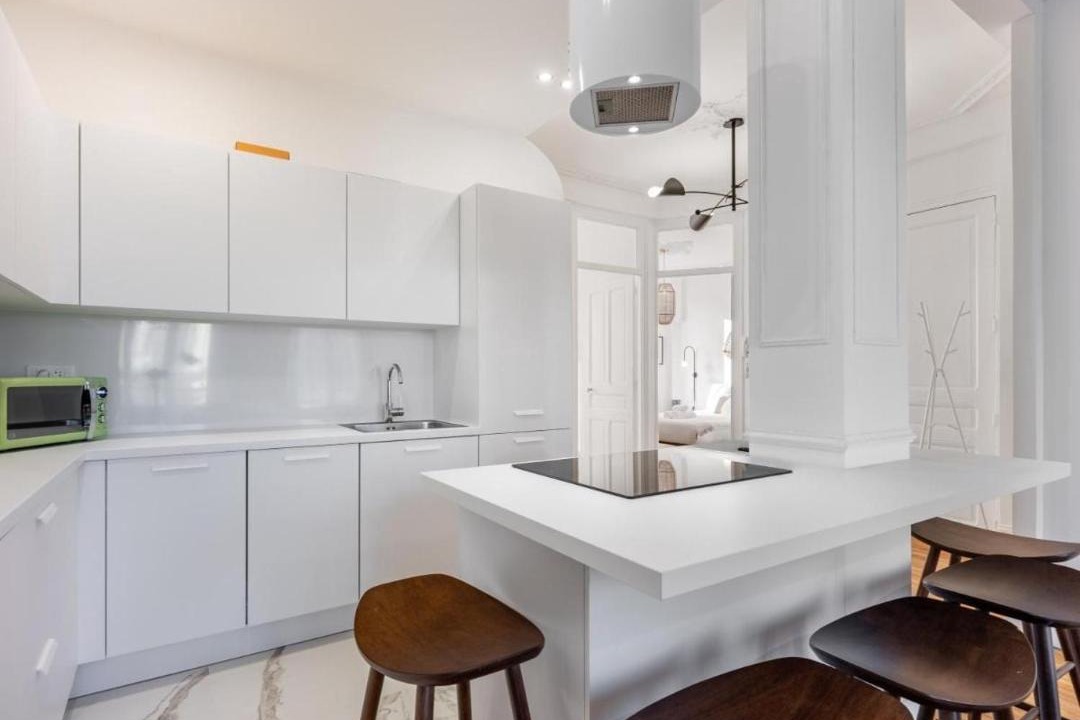 Photo of Kitchen in Poincare - Foch - Anatole France - Croix de Bourgogne