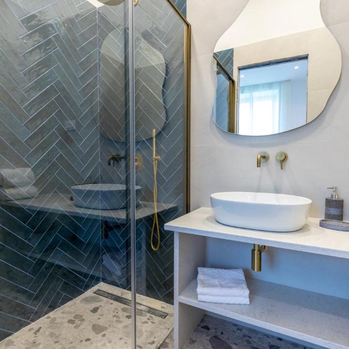 Photo of Bathroom in Pile