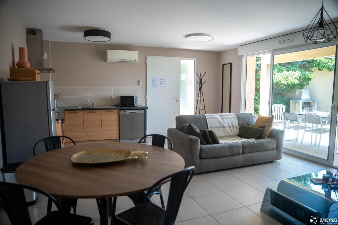 Photo of Others in Ledenon