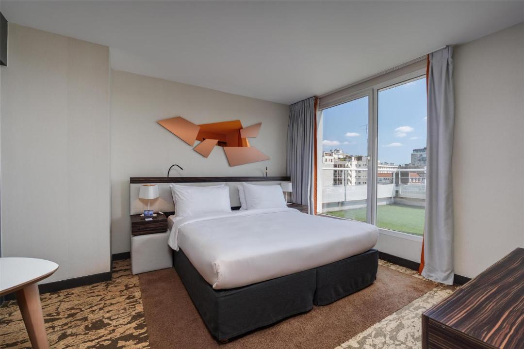 Photo of Bedroom in Republique–Point-du-Jour
