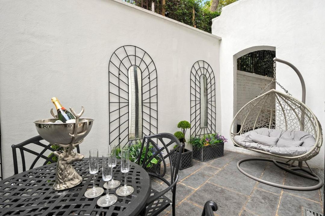 Photo of Patio Balcony in Brompton & Hans Town