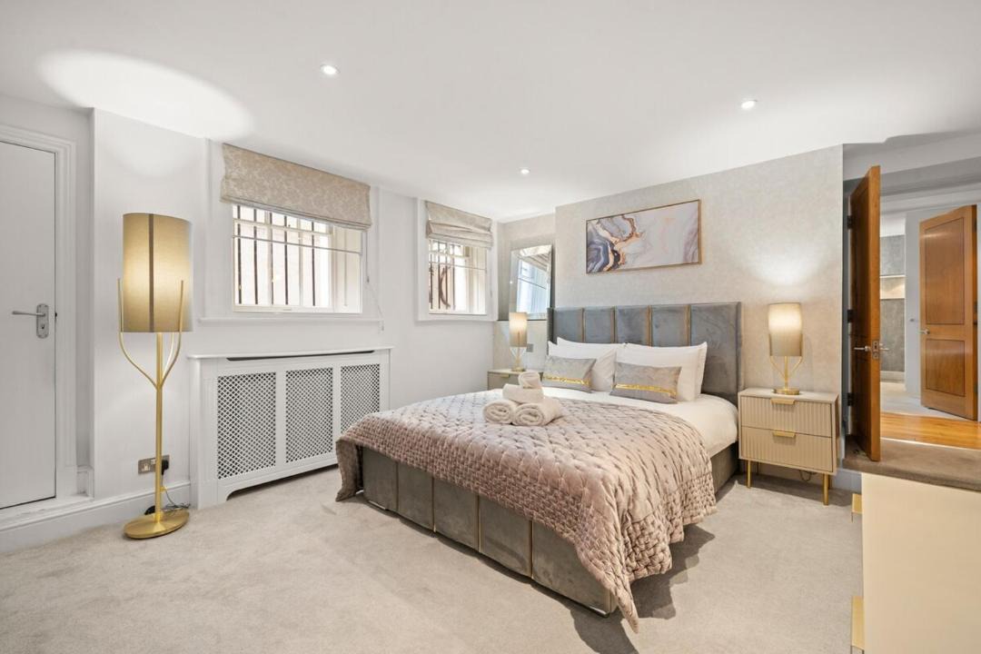 Photo of Bedroom in Brompton & Hans Town