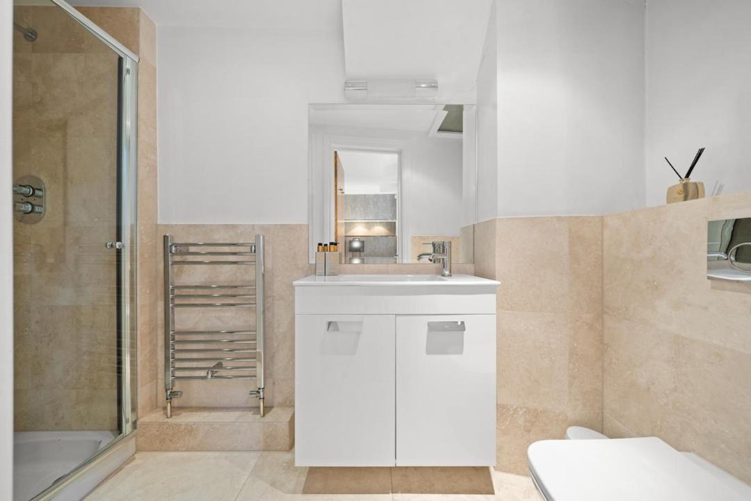 Photo of Bathroom in Brompton & Hans Town