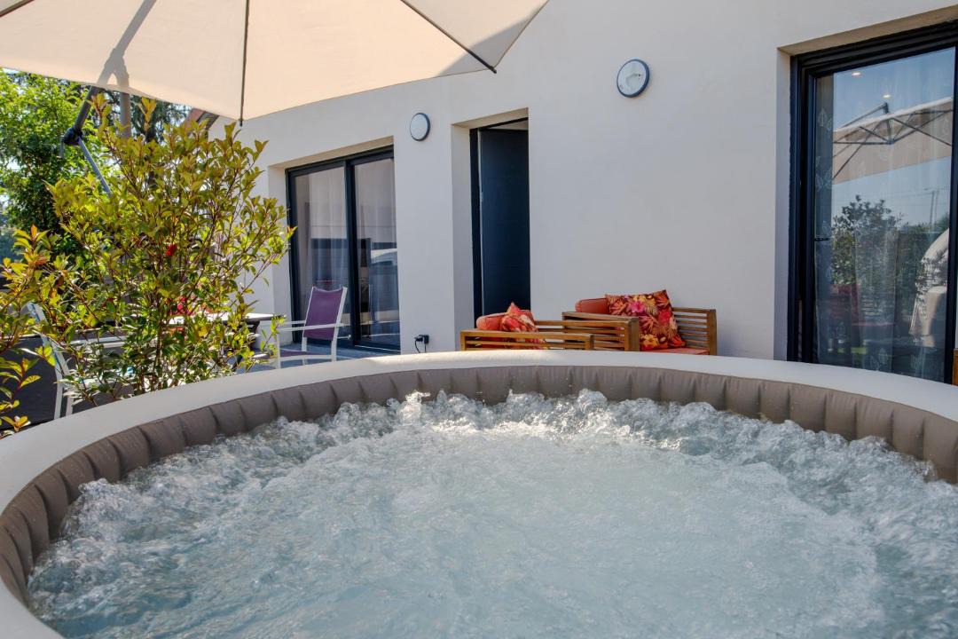 Photo of Others in Decines-Charpieu