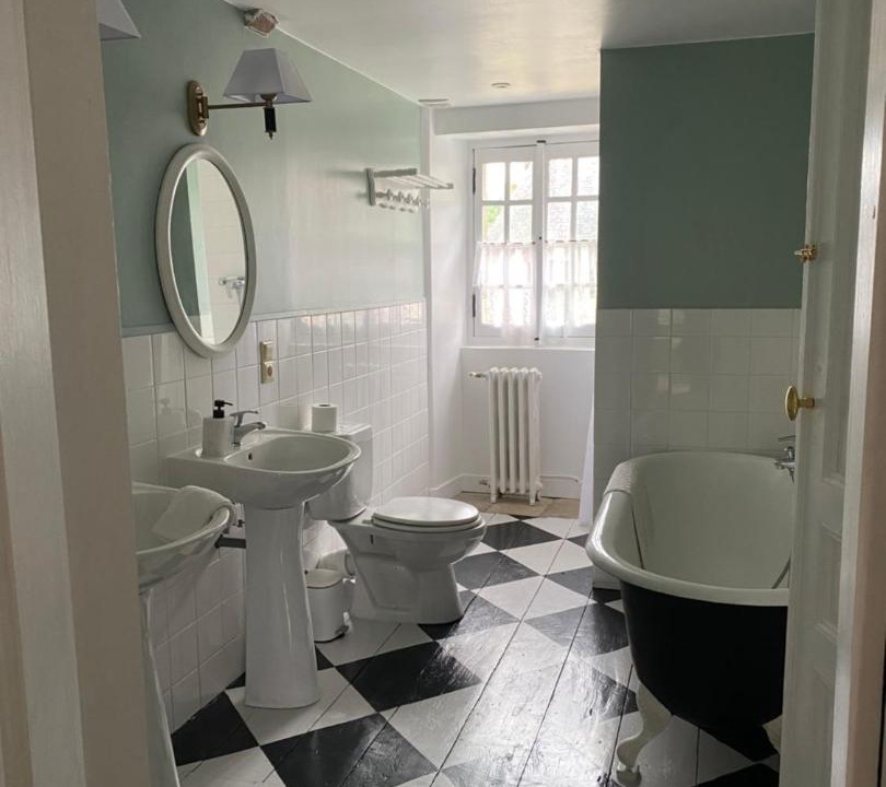 Photo of Bathroom in Saint-Pois