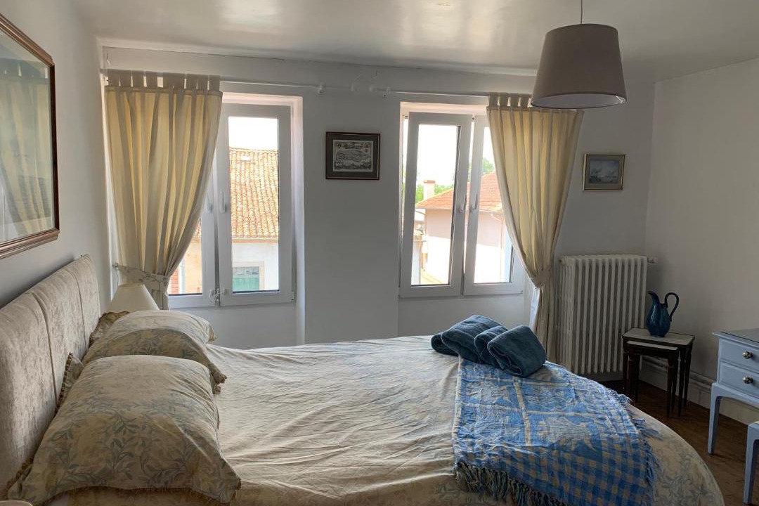 Photo of Bedroom in Thiat