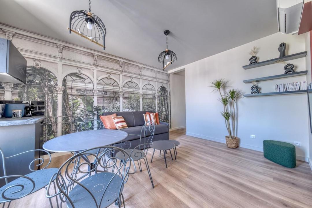 Photo of Others in Coutures