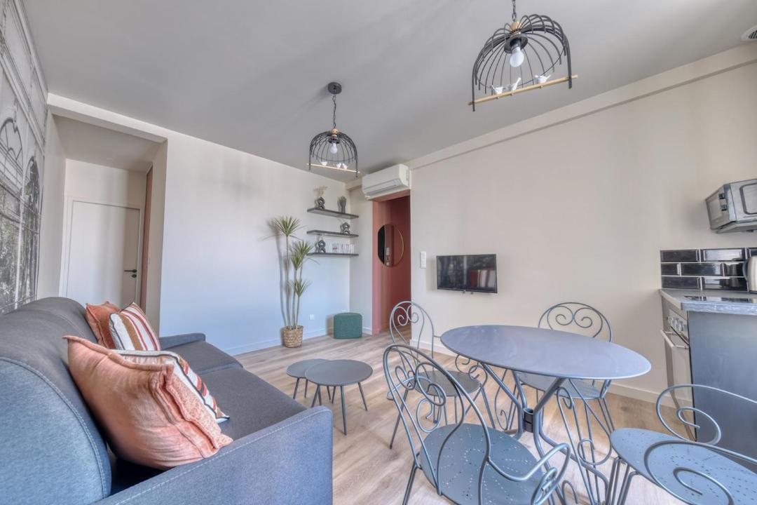 Photo of Others in Coutures