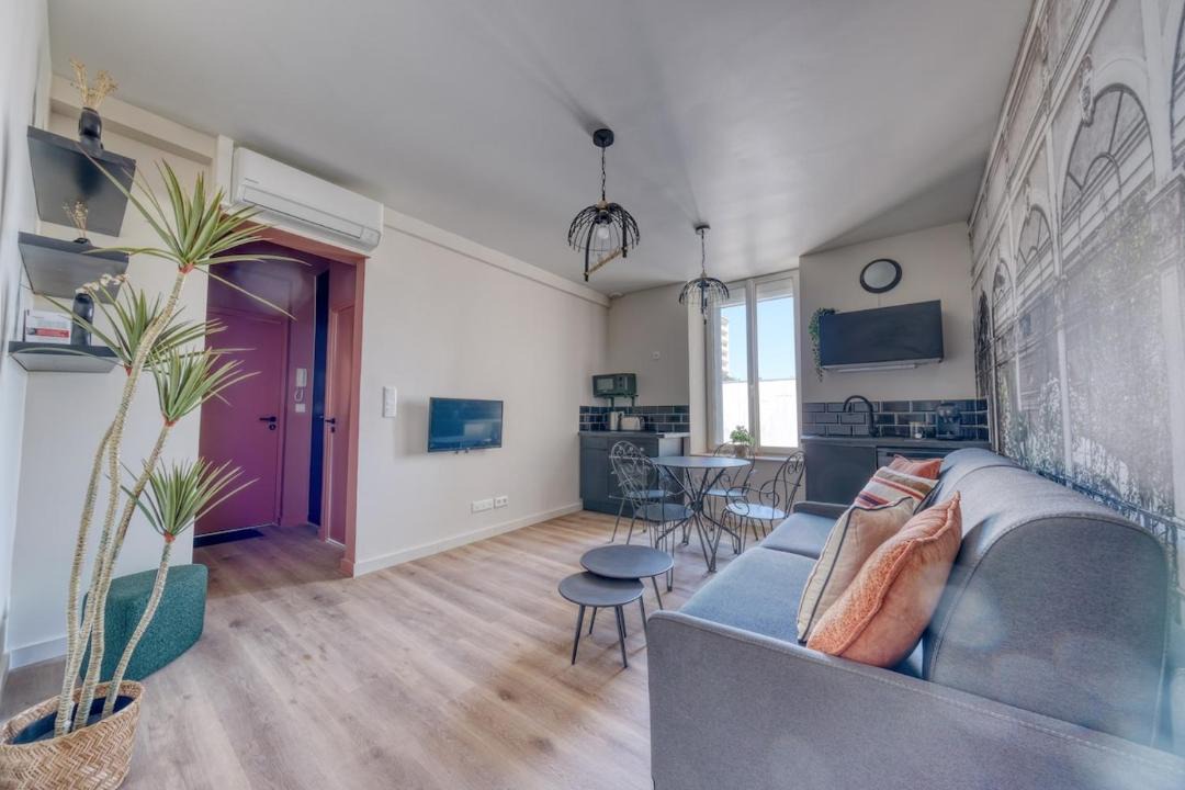 Photo of Others in Coutures