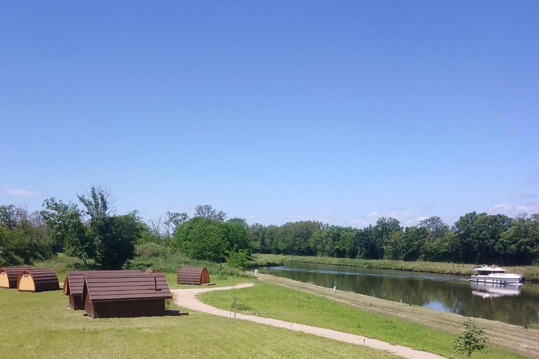 Photo of Others in Luthenay-Uxeloup