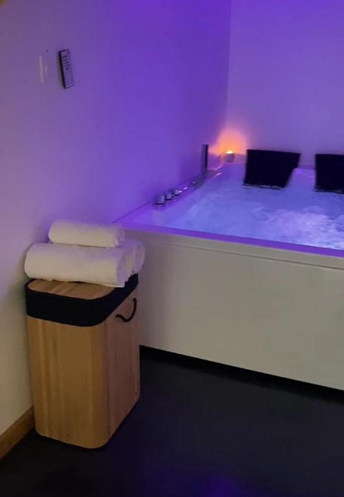 Photo of Others in Yvre-le-Polin