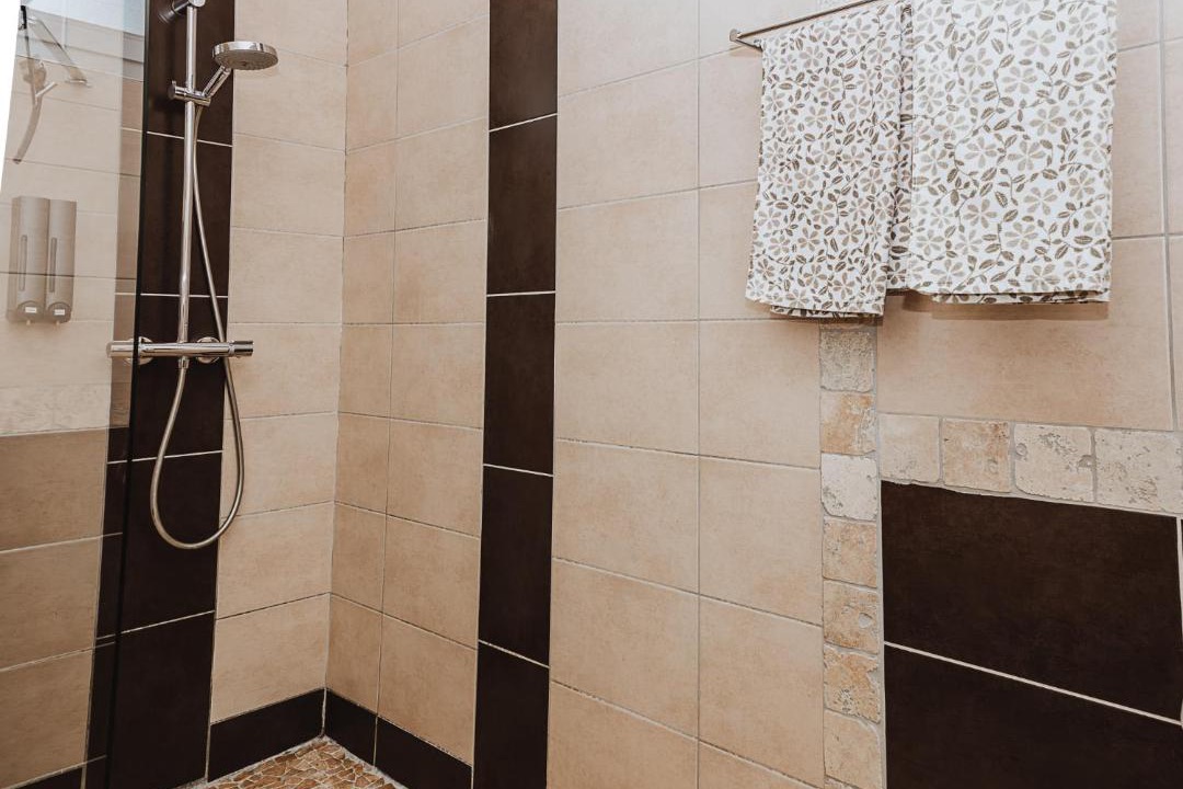 Photo of Bathroom in Limoux