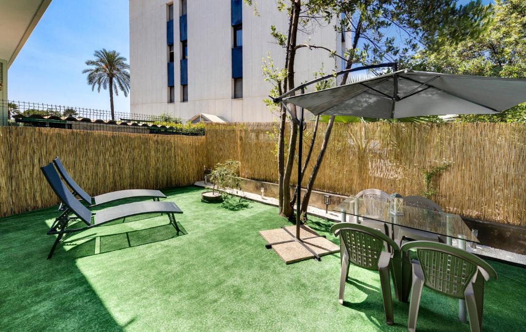 Photo of Patio Balcony in La Celle-sous-Gouzon