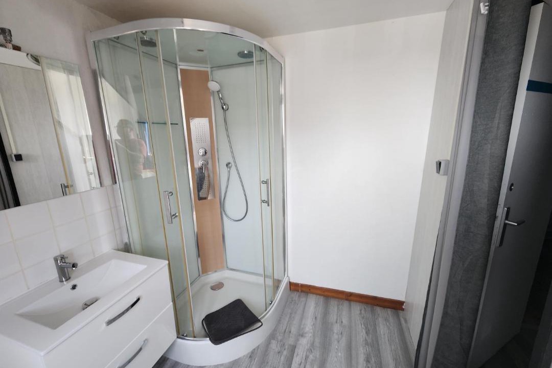 Photo of Bathroom in Saint-Nicolas-d'Aliermont