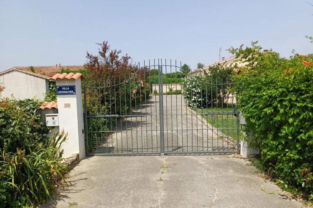 Photo of Others in Camaret-sur-Aigues