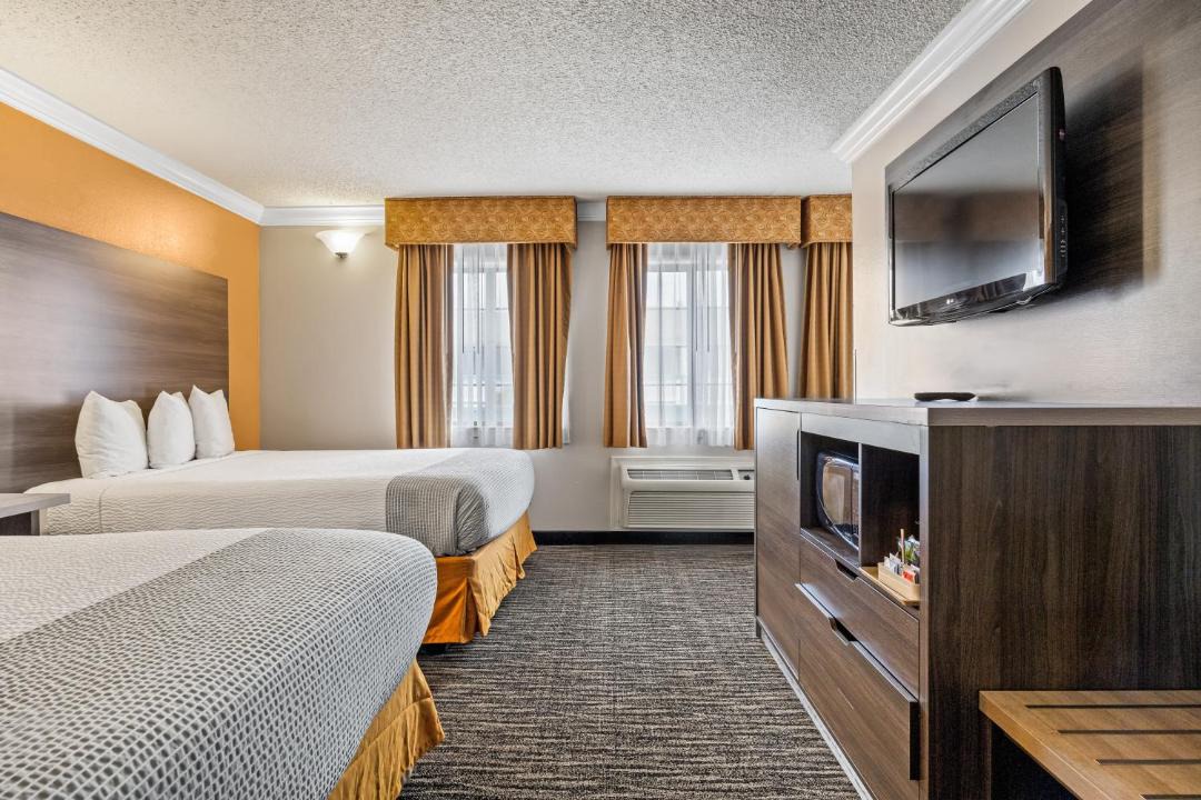 Photo of Bedroom in Munras Avenue