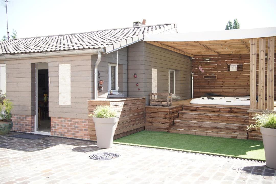 Photo of Others in Moneteau