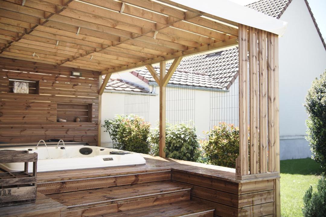 Photo of Others in Moneteau