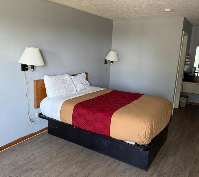 Photo of Bedroom in Branson West