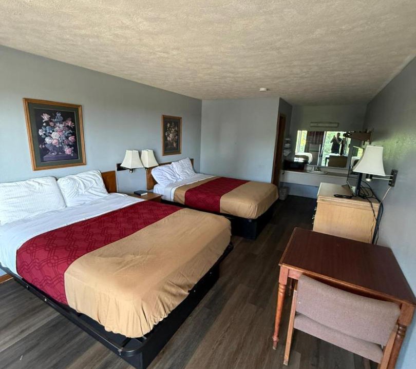 Photo of Bedroom in Branson West