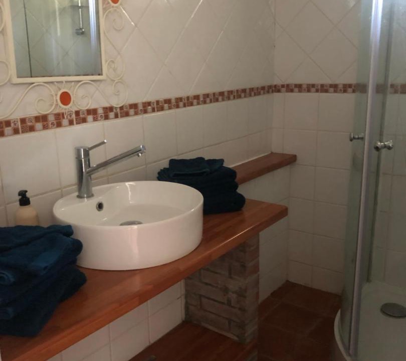 Photo of Bathroom in Gueyze