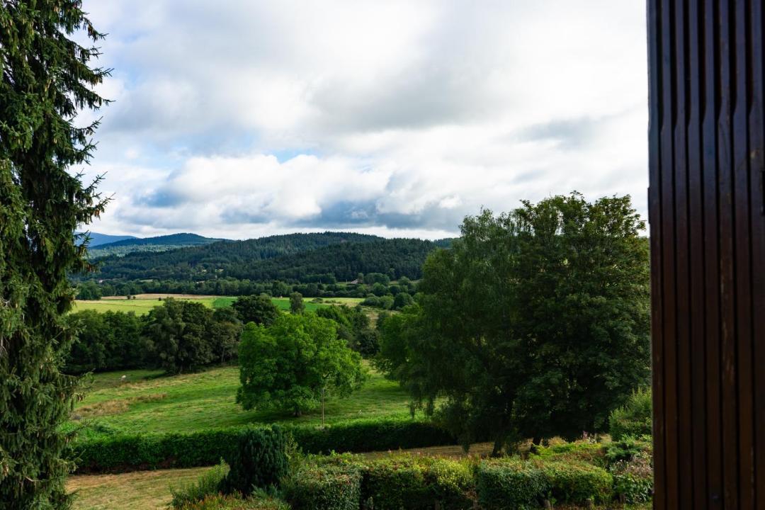 Photo of Others in Noiretable