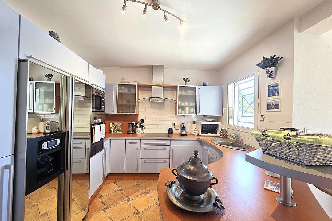 Photo of Kitchen in Realville
