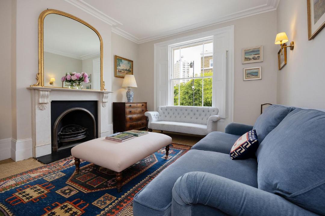 Photo of Others in Oval