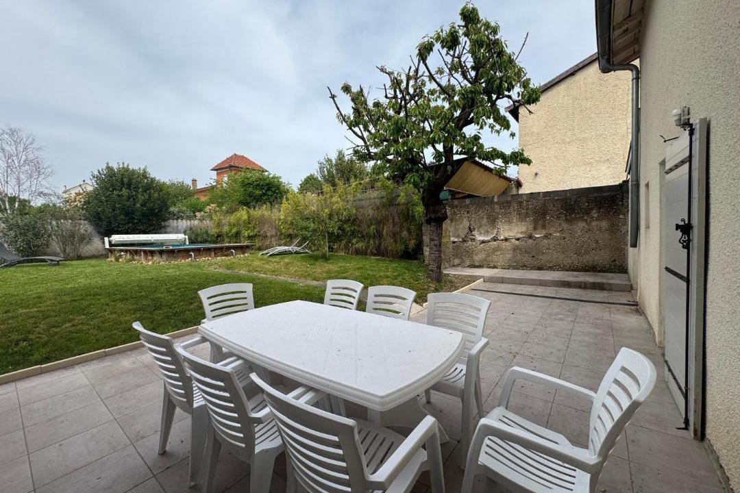 Photo of Others in Decines-Charpieu