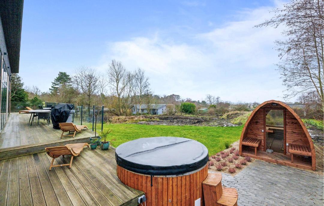 Photo of Others in Øer Strand