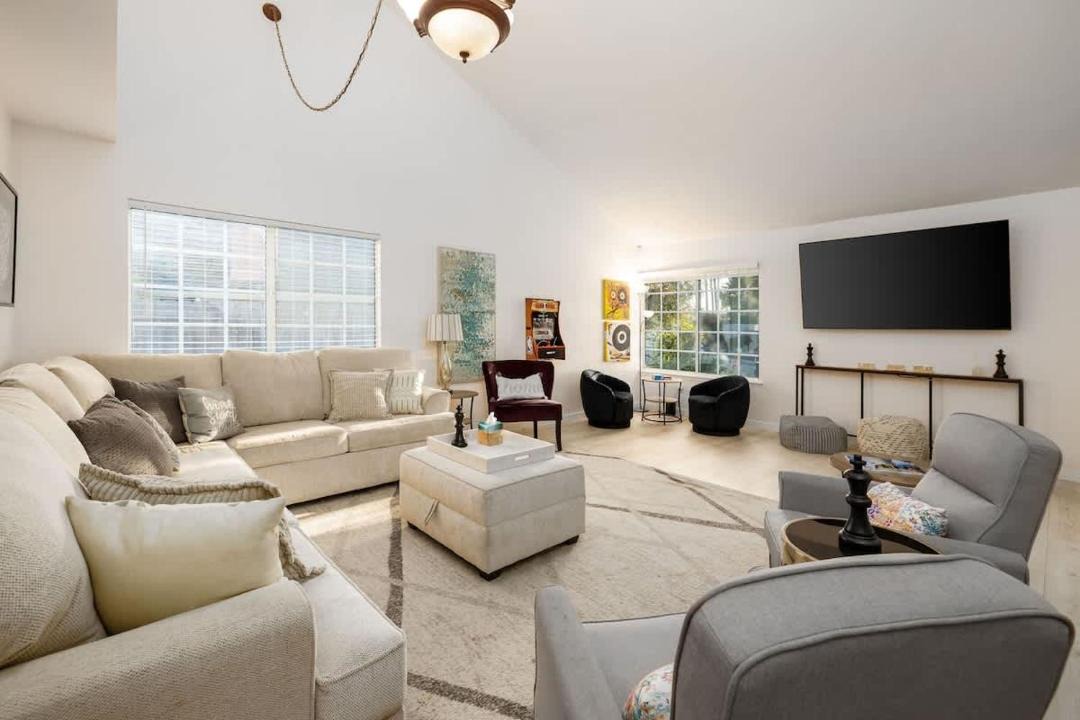 Photo of Livingroom in Rancho Bernardo