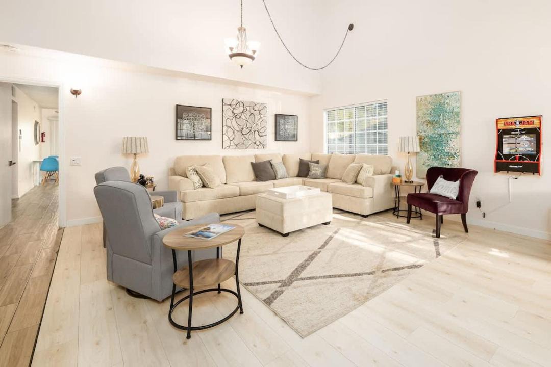 Photo of Livingroom in Rancho Bernardo