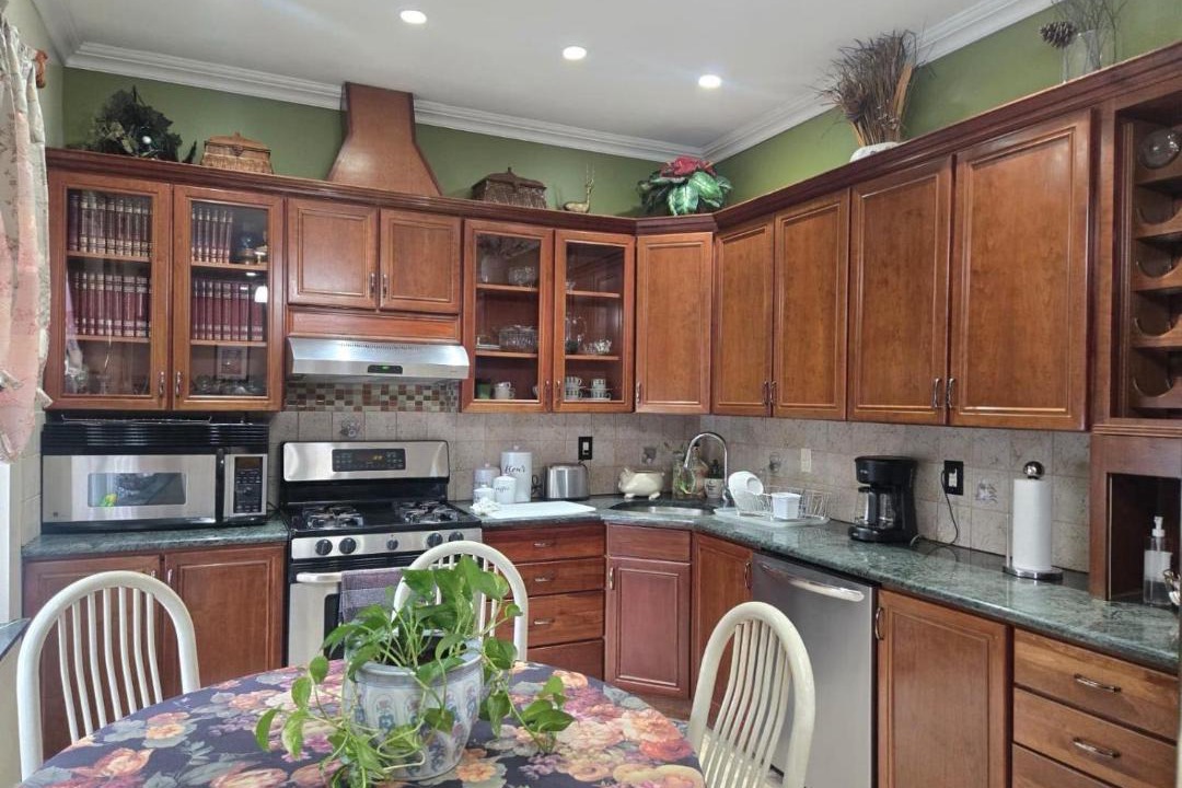 Photo of Kitchen in Guttenberg