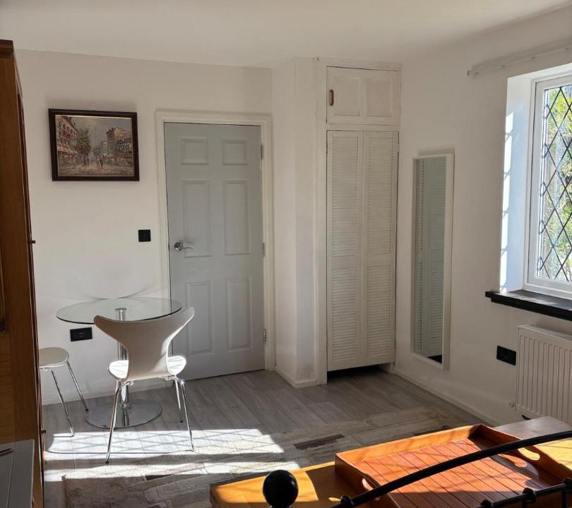 Photo of Others in West Twickenham