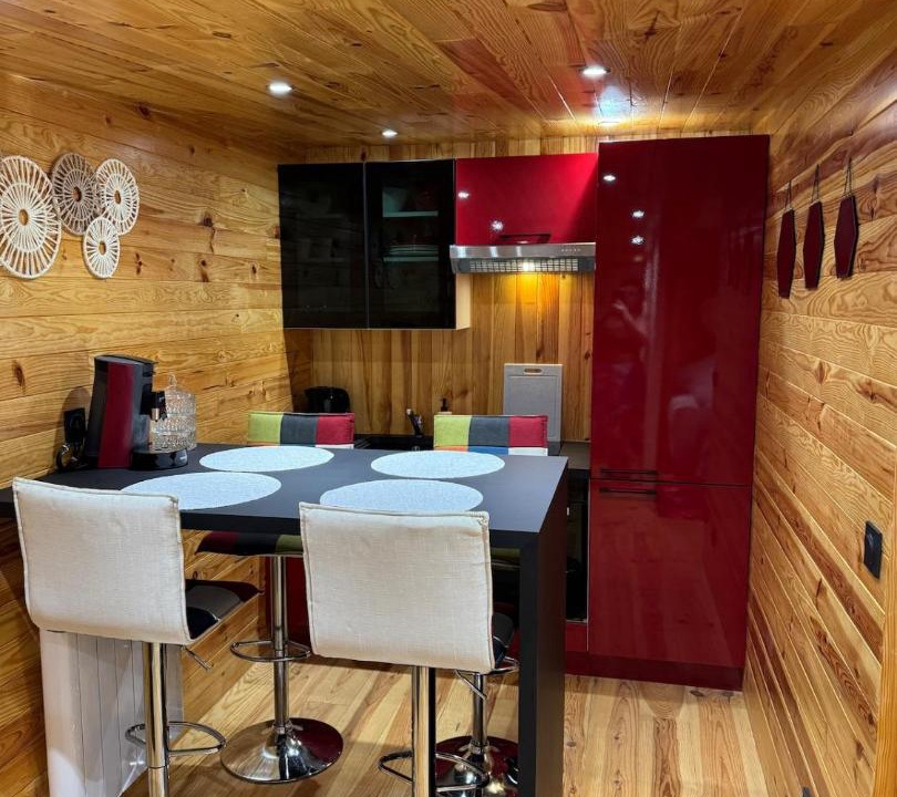 Photo of Others in Sens