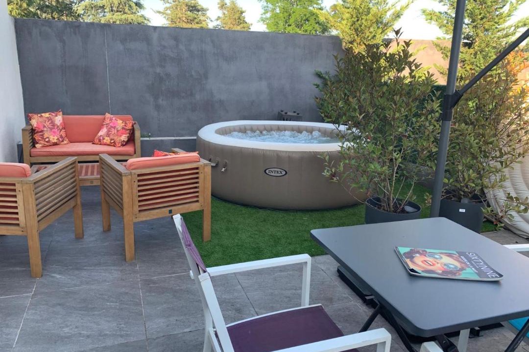 Photo of Patio Balcony in Decines-Charpieu