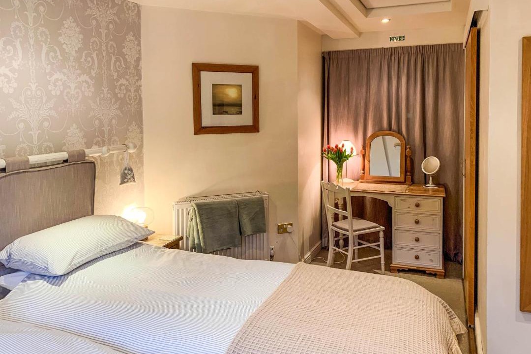 Photo of Others in Honley