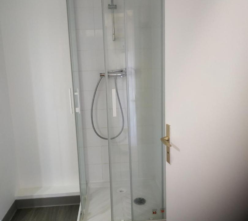 Photo of Bathroom in Republique