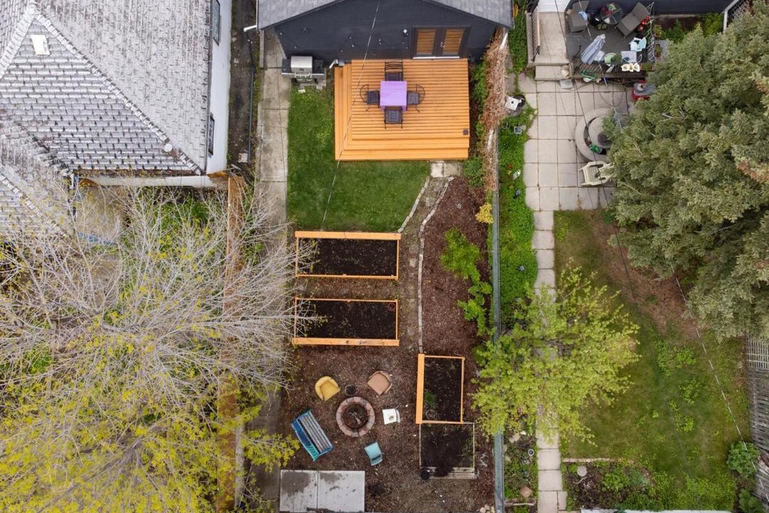 Photo of Others in Sunnyside