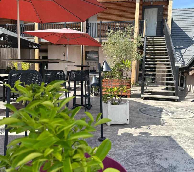 Photo of Others in Nebouzat