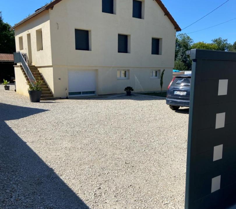 Photo of Others in Venouse