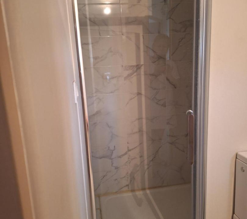Photo of Bathroom in Lavoux
