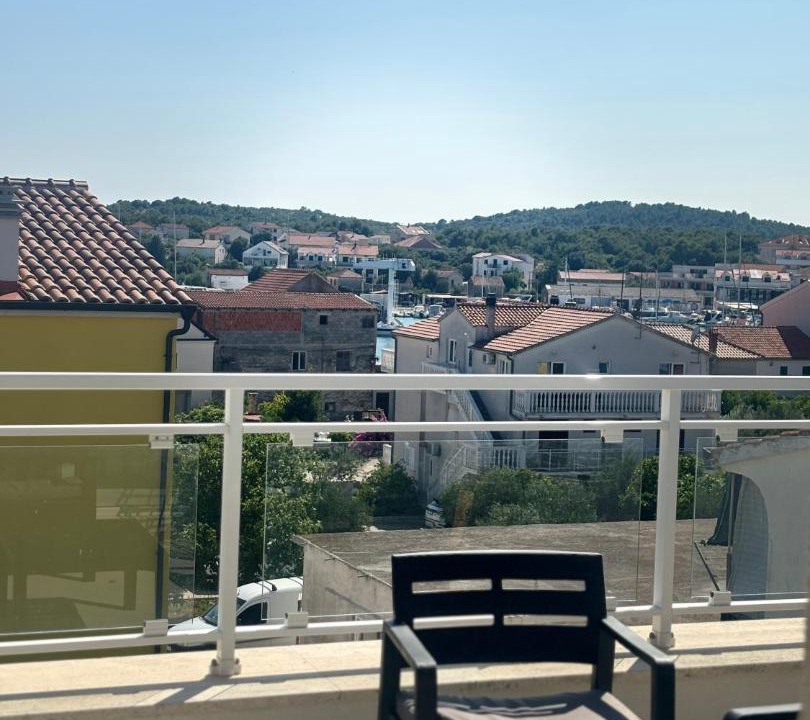 Photo of Patio Balcony in Jezera