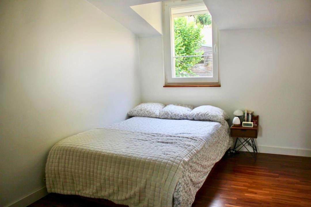 Photo of Bedroom in Saint-Remy-les-Chevreuse
