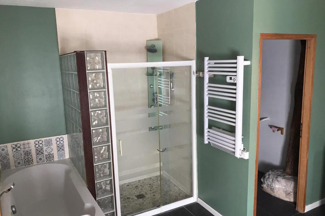 Photo of Bathroom in Mensignac