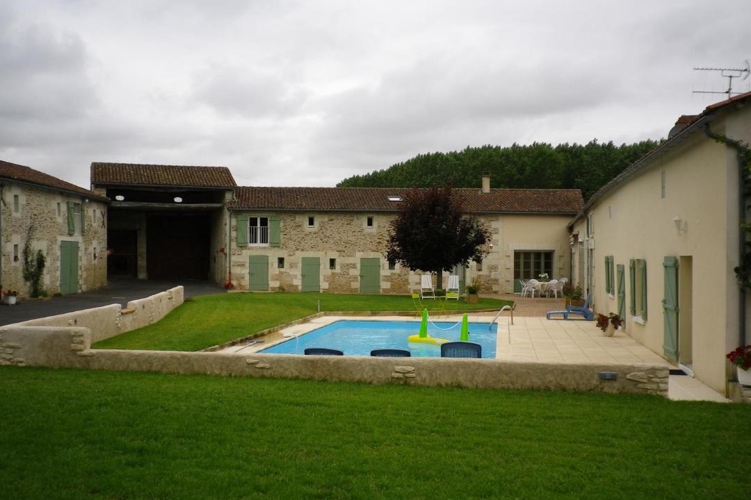 Photo of Buildings in Doussay