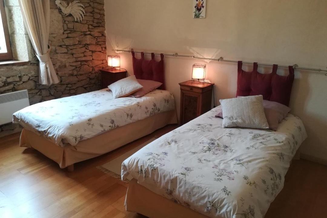 Photo of Bedroom in Camiran