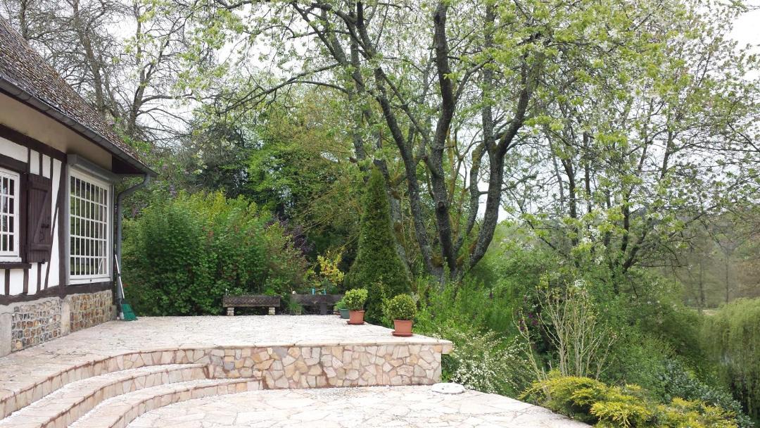 Photo of Others in Broglie