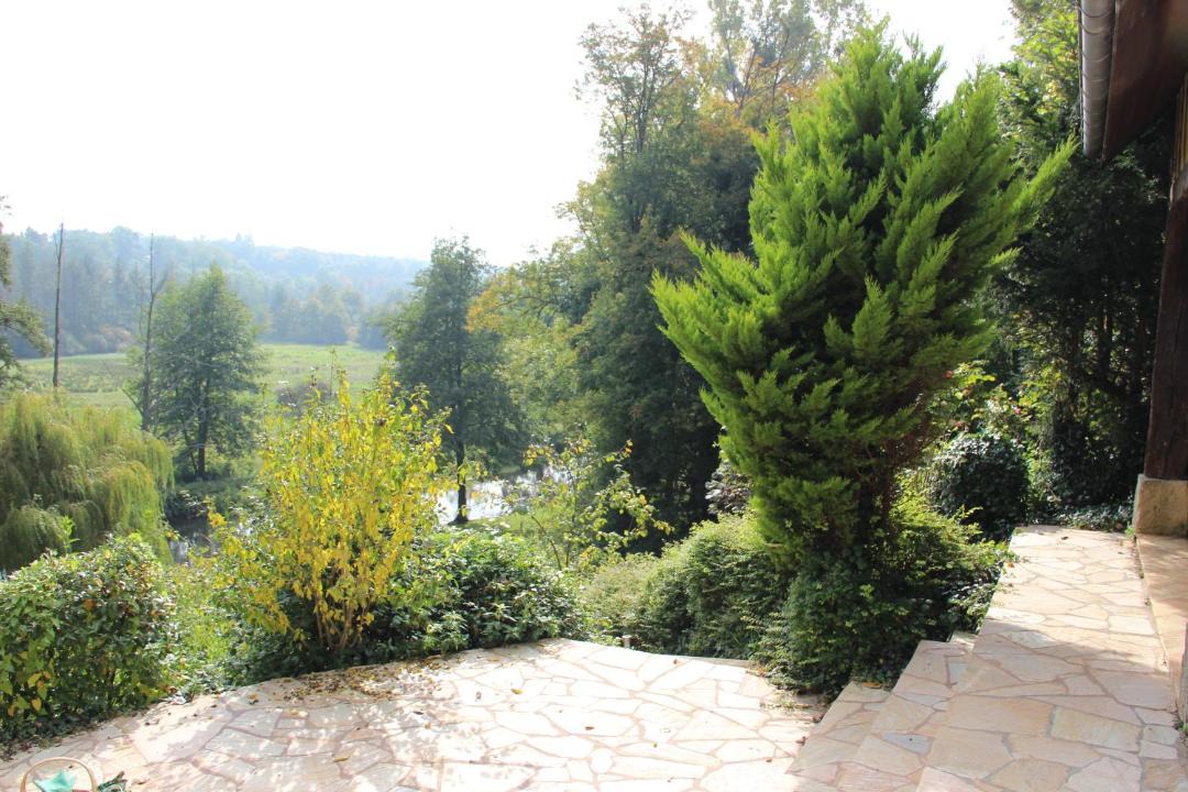 Photo of Others in Broglie